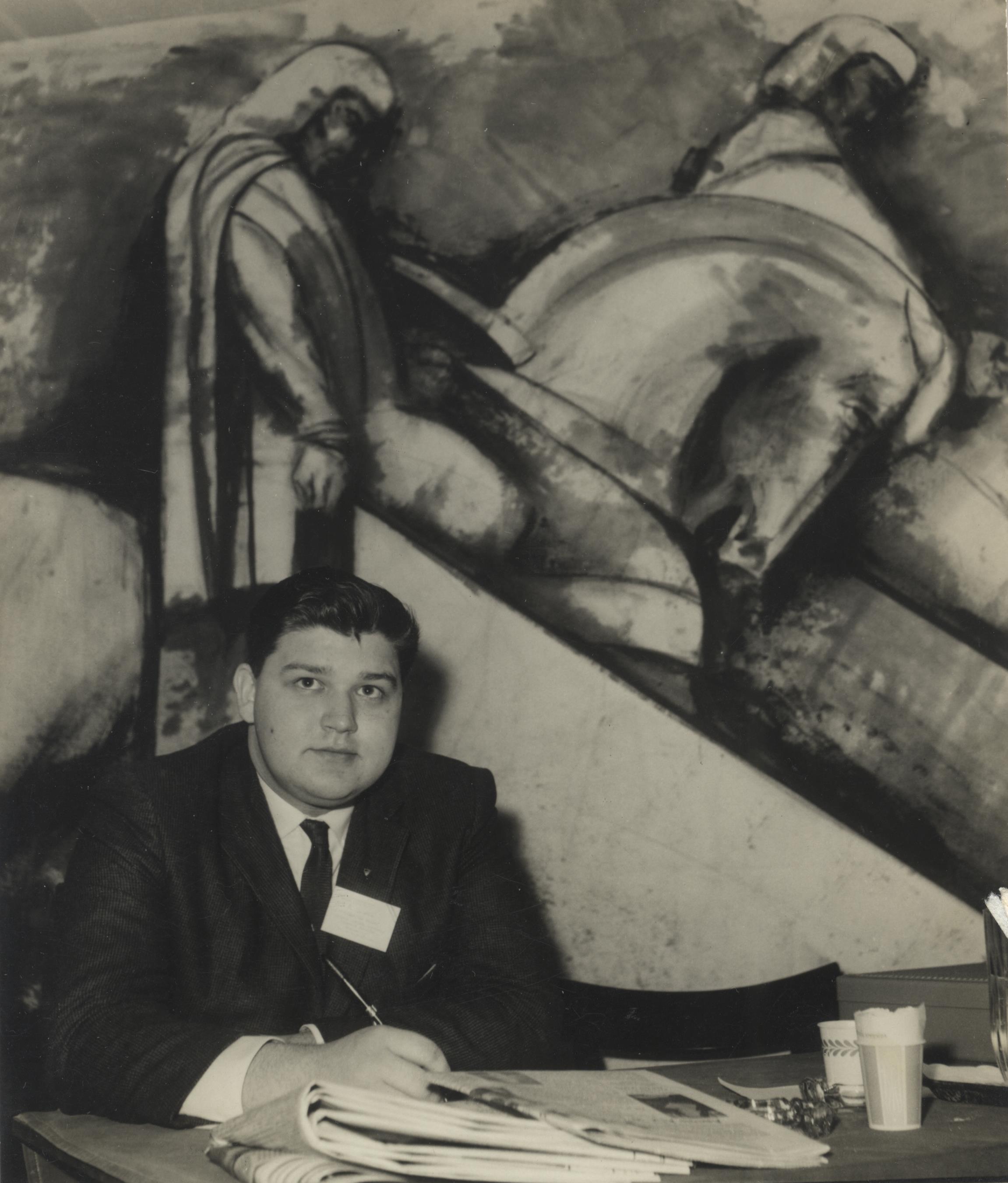 Uldis Ivars Grava kā Amerikas Latviešu jaunatnes apvienības priekšsēdētājs, 1962. gads, autors: Bruno Rozītis. LNA_LVA, F2928_2-v_4, 5. lp.