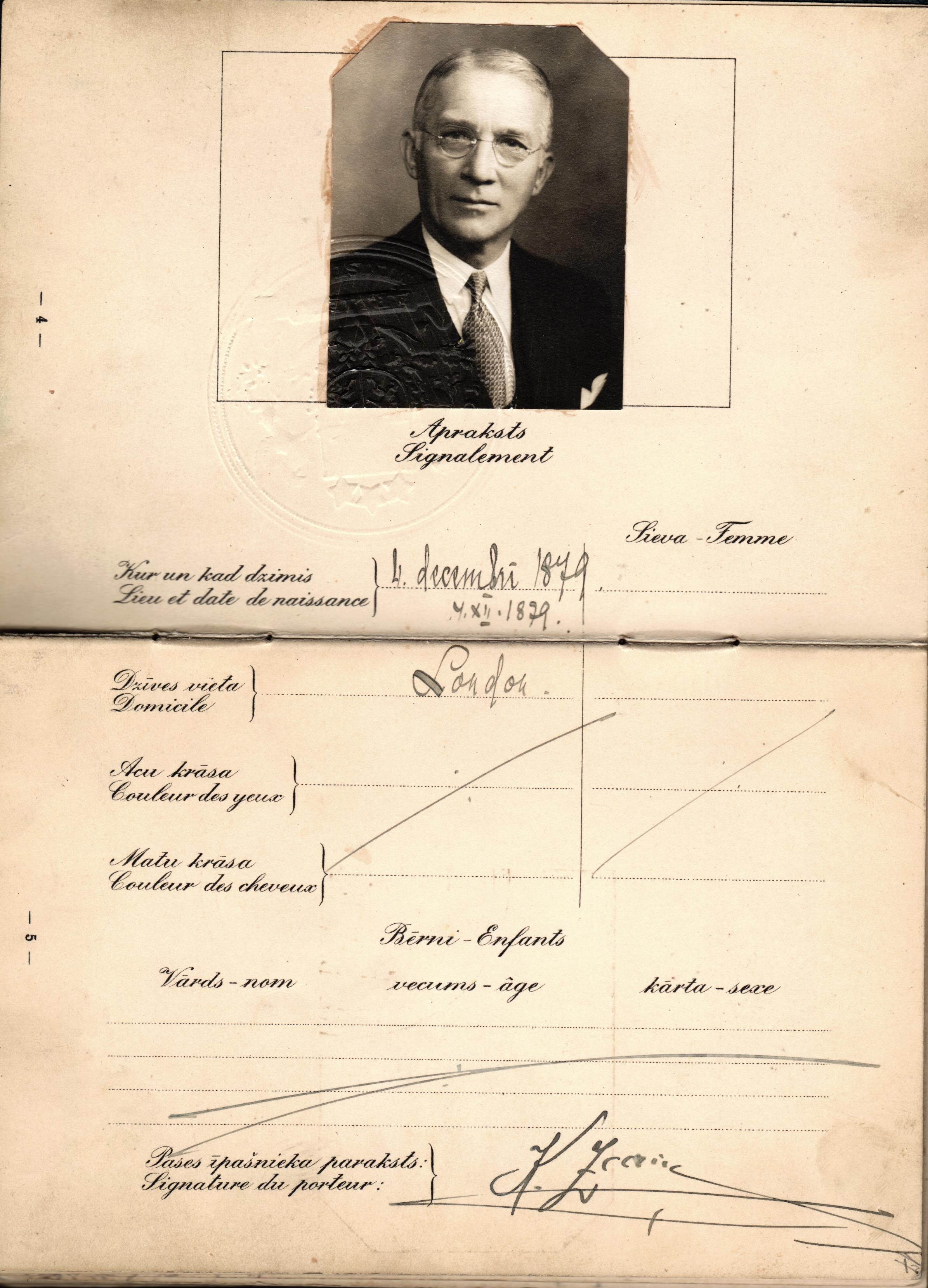 Lapa no K.Zariņa Latvijas Republikas diplomātiskās pases, izdotas 1940.g.