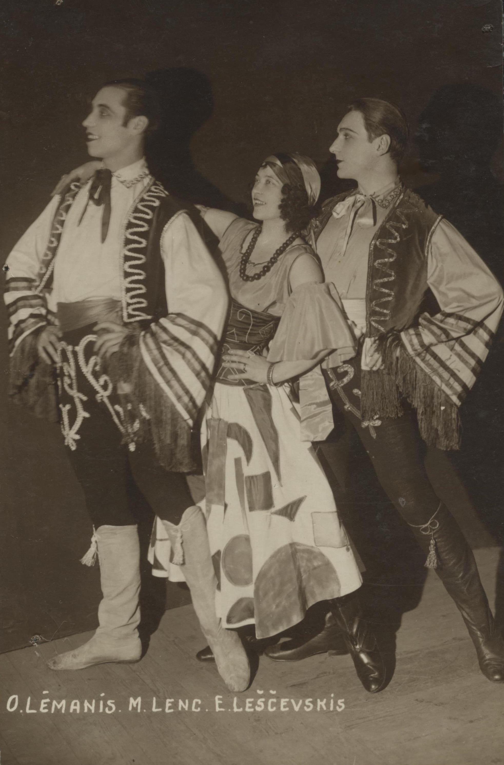 Baletdejotāji Osvalds Lēmanis, Melānija Lence un Eižens Leščevskis, 20. gadsimta 20.-30. gadi. LNA_LVA, F2117_1v_3