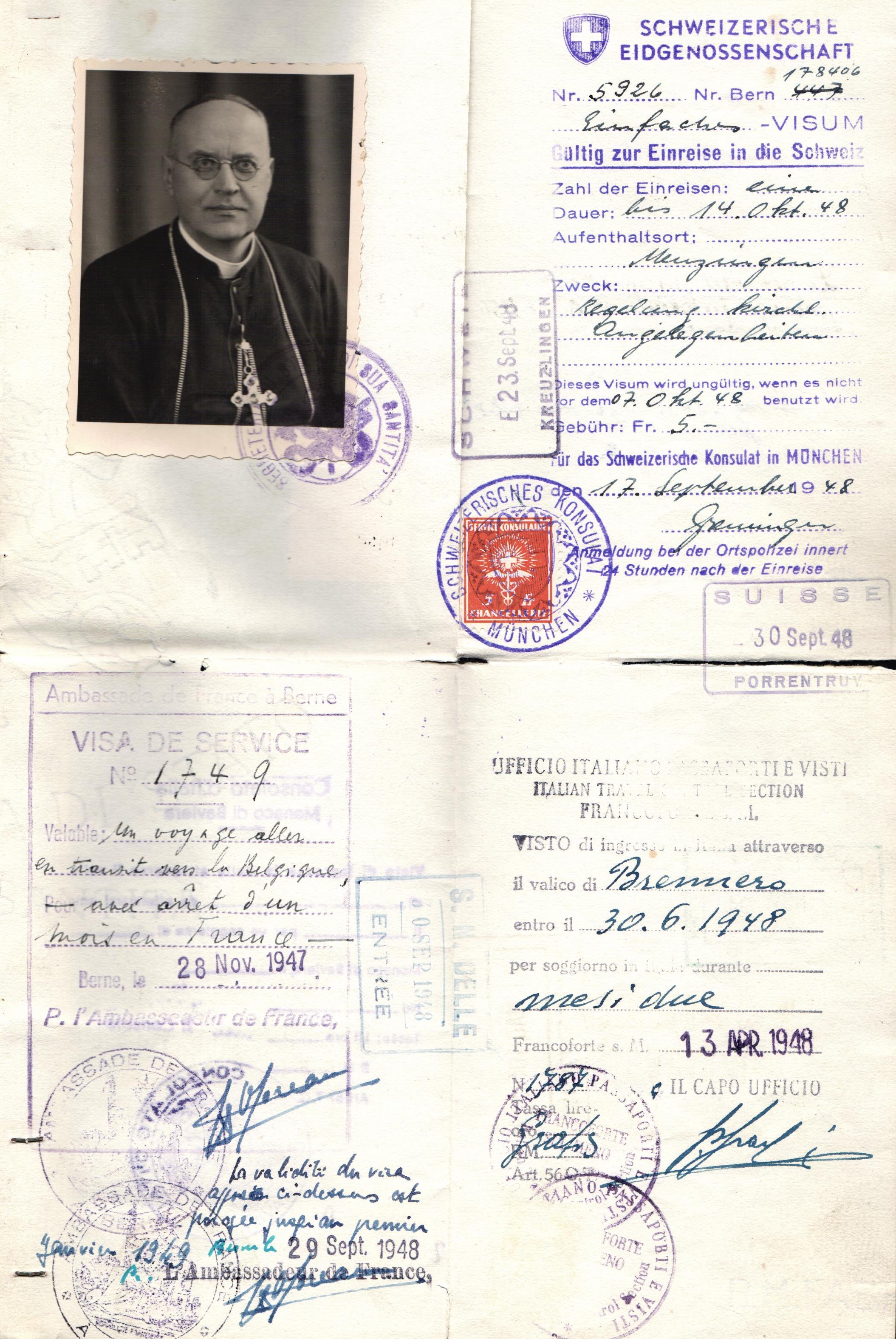 Bīskapa Jāzepa Rancāna dienesta pases lapa ar vīzu atzīmēm. 1947. – 1948.g.