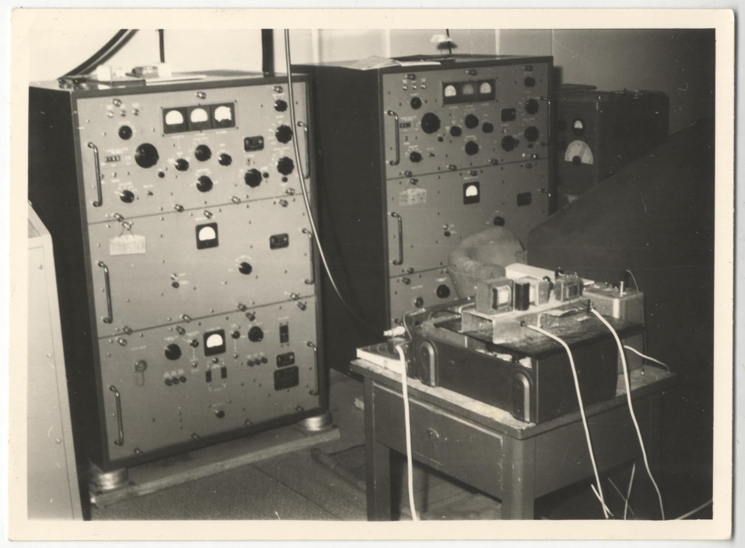 Krievu pretpadomju kustības "Tautas Darba Savienība" raidītāja "Brīvā Krievija" radiostudija, no kuras raidīja "Brīvā Latviešu Balss", Vācija, 20. gadsimta 60. gadi
