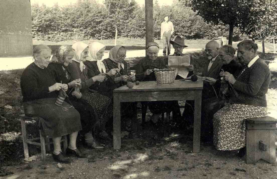 Ikdienas dzīves ainas Traunšteinas latviešu bēgļu nometnē, 1949.g.