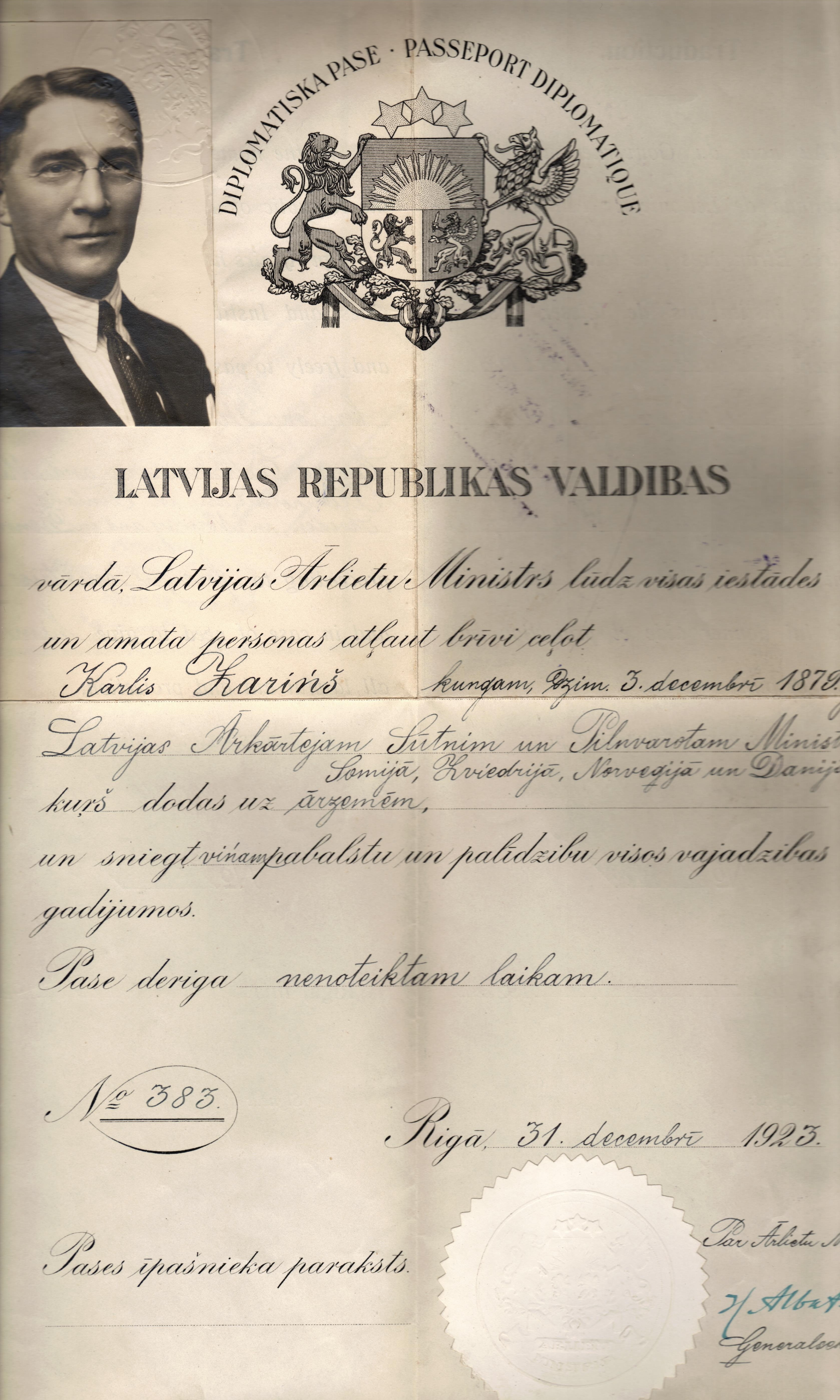 Lapa no K.Zariņa Latvijas Republikas diplomātiskās pases, izdotas 1923.g.