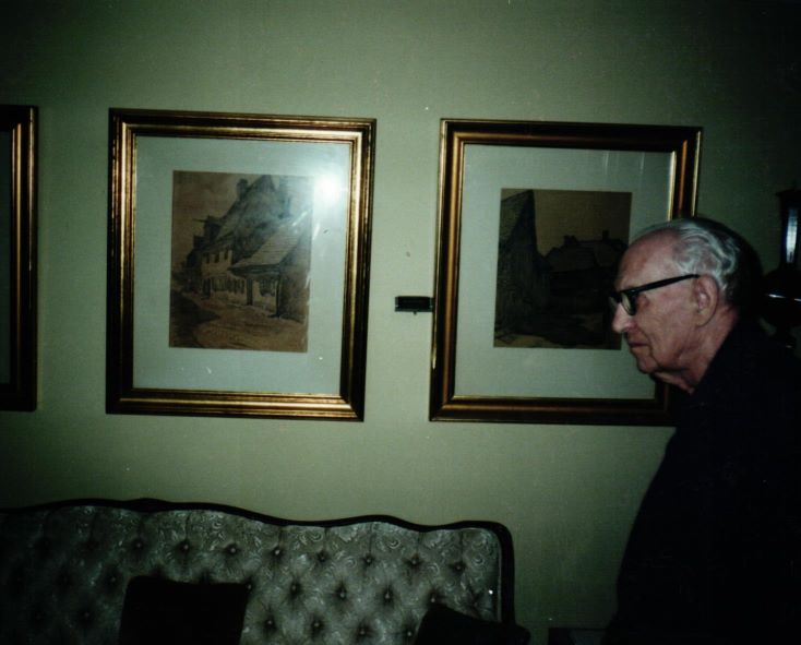 N. Riškes fotogrāfija savas mājas viesistabā Kalamazū (ASV). 1997. gada 3. augusts.