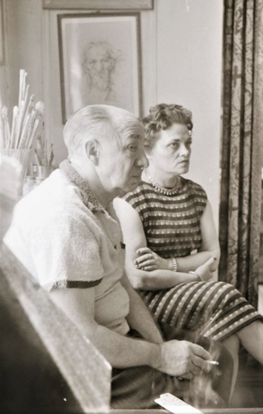 Ciemos pie gleznotāja Jāņa Cielavas un viņa sievas. 1959. gada marts. Foto autori: A. un M. Zīverti.